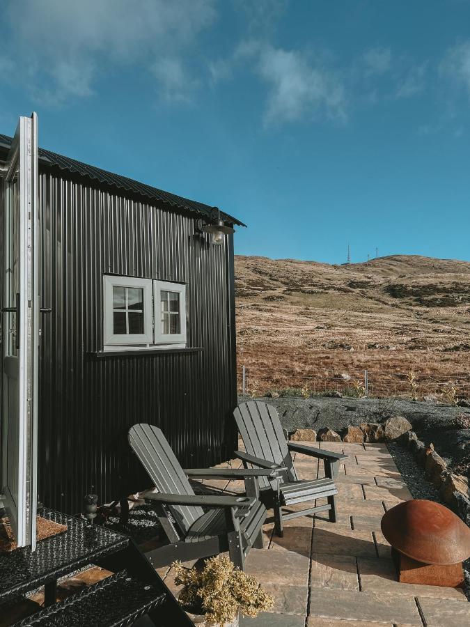 Black Hut At Slieve Croob Glamping Ballyward Kültér fotó